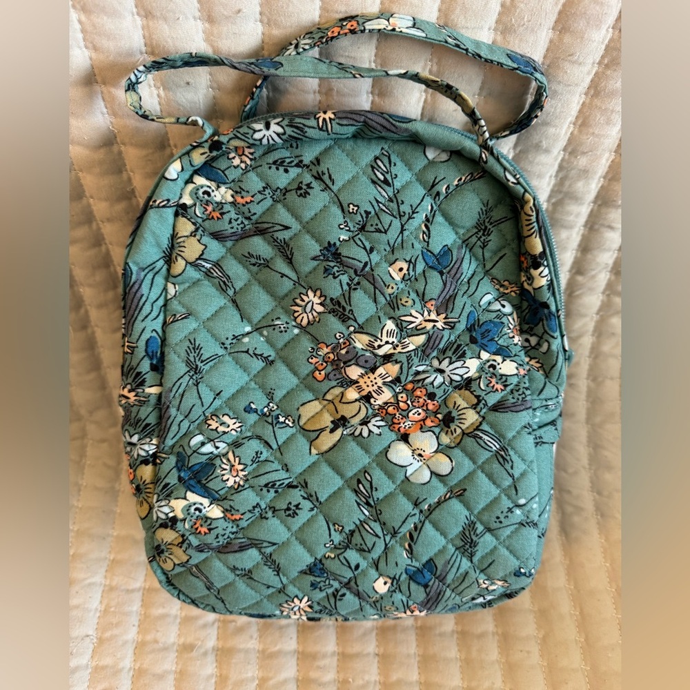 Vera Bradley lunch bunch in sunlit garden sage